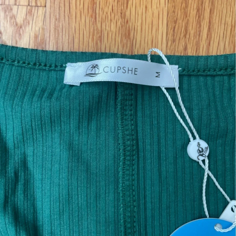 NWT! Cupshe Green Asymmetrical Ribbed Dress with Long Sleeves - Picture 3 of 10